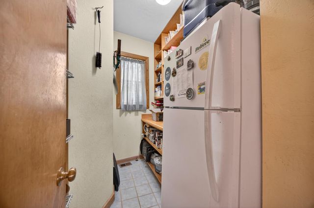 3940 Bannister Rd, Fair Oaks, CA 95628
