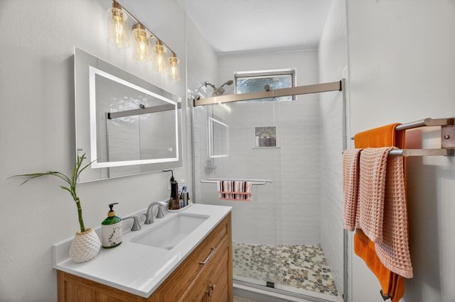 3940 Bannister Rd, Fair Oaks, CA 95628