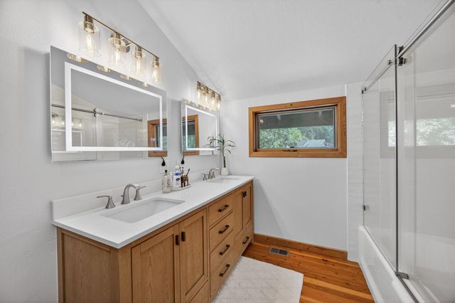 3940 Bannister Rd, Fair Oaks, CA 95628