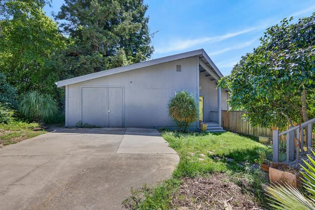 3940 Bannister Rd, Fair Oaks, CA 95628