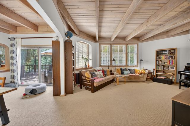3940 Bannister Rd, Fair Oaks, CA 95628
