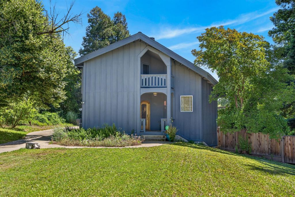 3940 Bannister Rd, Fair Oaks, CA 95628