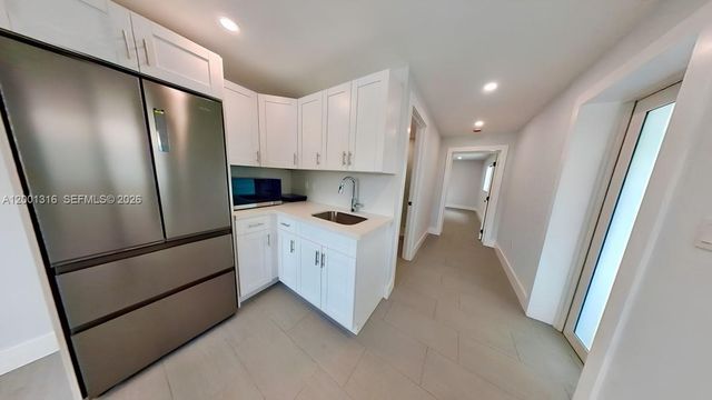 130 W 57th St SIDE, Hialeah, FL 33012
