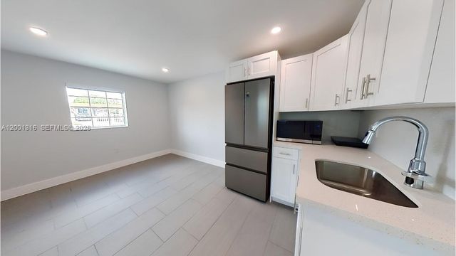 130 W 57th St SIDE, Hialeah, FL 33012