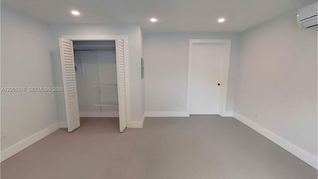 130 W 57th St SIDE, Hialeah, FL 33012