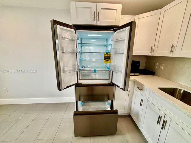 130 W 57th St SIDE, Hialeah, FL 33012