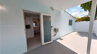 130 W 57th St SIDE, Hialeah, FL 33012