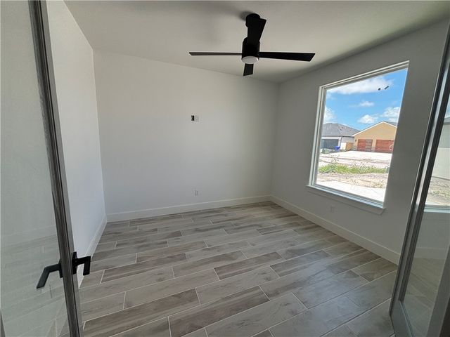 1510 Daenerys Ct, Corpus Christi, TX 78415