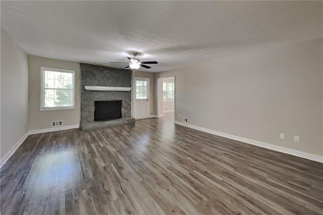 4049 Evelyn Drive, Powder Springs, GA 30127
