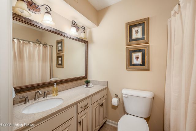 1602 Gardiner Ln APT 120, Louisville, KY 40205