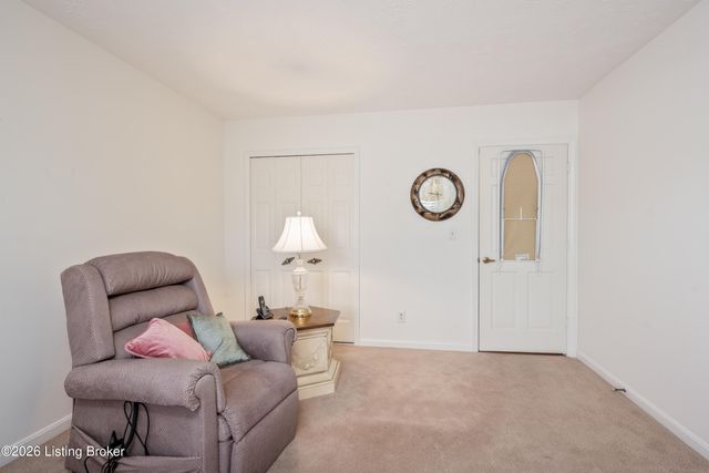 1602 Gardiner Ln APT 120, Louisville, KY 40205