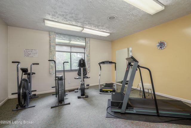 1602 Gardiner Ln APT 120, Louisville, KY 40205