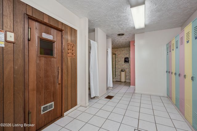 1602 Gardiner Ln APT 120, Louisville, KY 40205