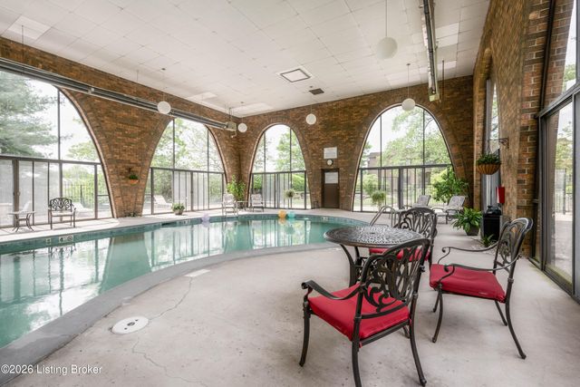 1602 Gardiner Ln APT 120, Louisville, KY 40205