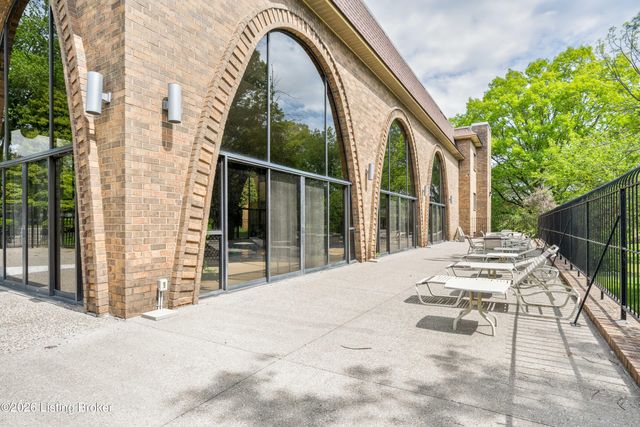 1602 Gardiner Ln APT 120, Louisville, KY 40205