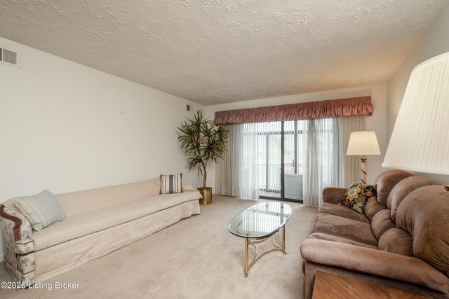 1602 Gardiner Ln APT 120, Louisville, KY 40205