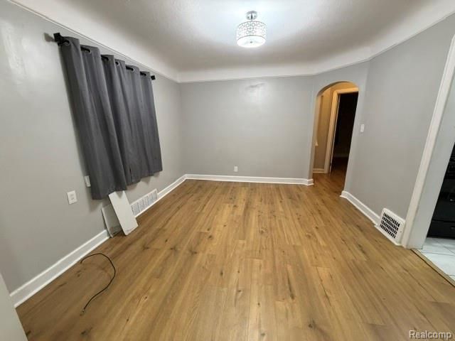 9850 Yorkshire Road, Detroit, MI 48224