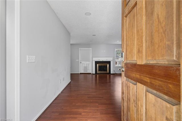 11 Oak Meadow Lane, Thomasville, NC 27360