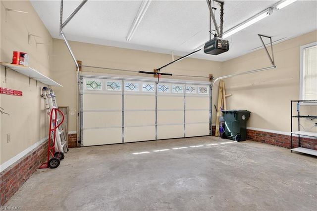 11 Oak Meadow Lane, Thomasville, NC 27360