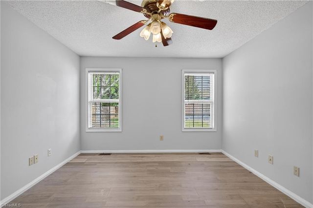 11 Oak Meadow Lane, Thomasville, NC 27360