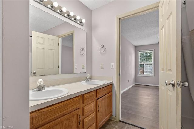 11 Oak Meadow Lane, Thomasville, NC 27360