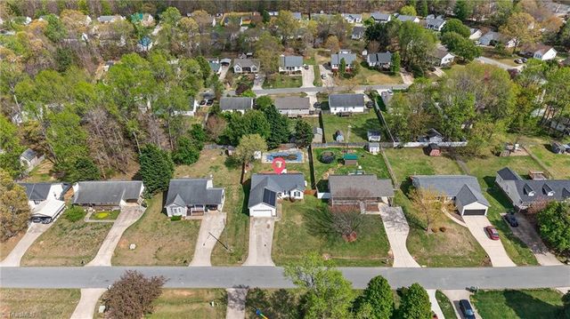 11 Oak Meadow Lane, Thomasville, NC 27360