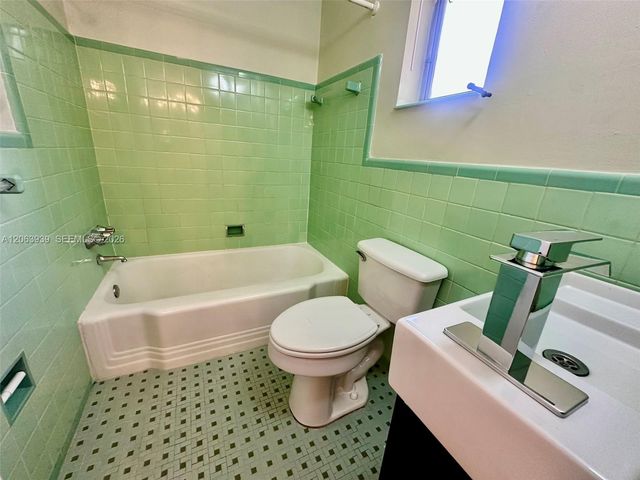 2325 Fillmore St 2, Hollywood, FL 33020