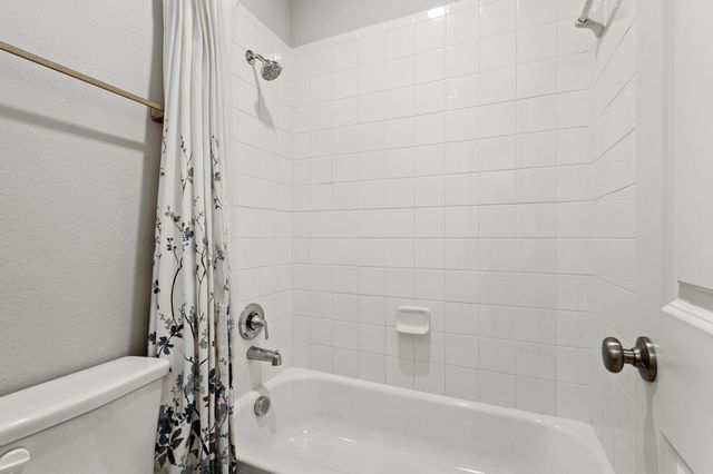 4212 Savannah Court, Denison, TX 75020