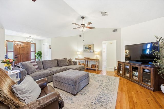 1525 SE 43RD AVENUE, Ocala, FL 34471