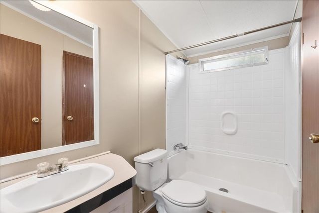 46 W Pine Street, Chatsworth, GA 30705