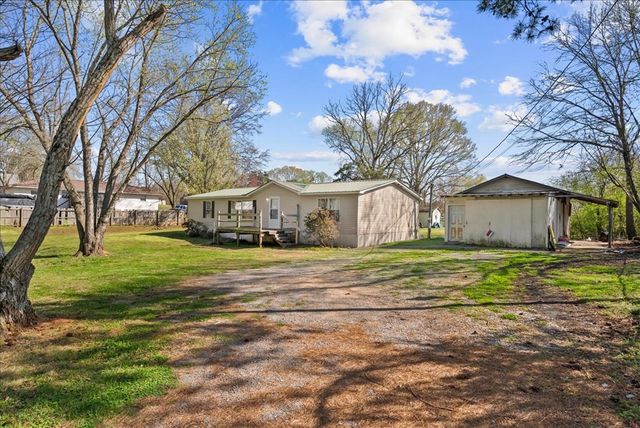 46 W Pine Street, Chatsworth, GA 30705