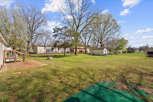 46 W Pine Street, Chatsworth, GA 30705