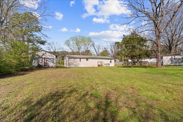 46 W Pine Street, Chatsworth, GA 30705