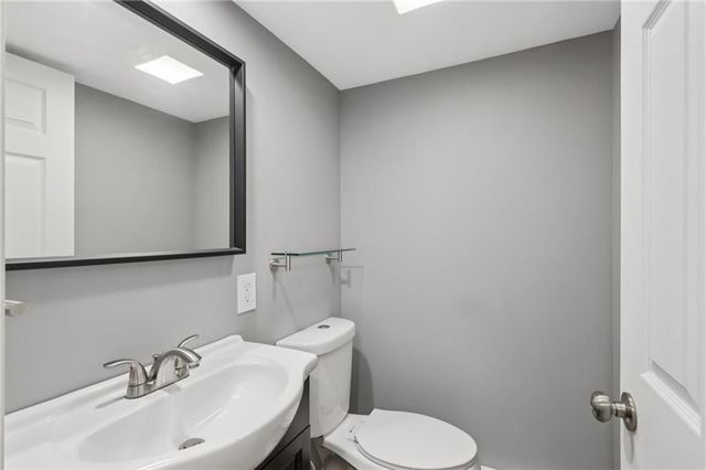 723 Elwell Ave, West Mifflin, PA 15122