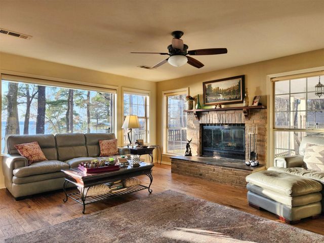 522 Christine DR, Bullard, TX 75757