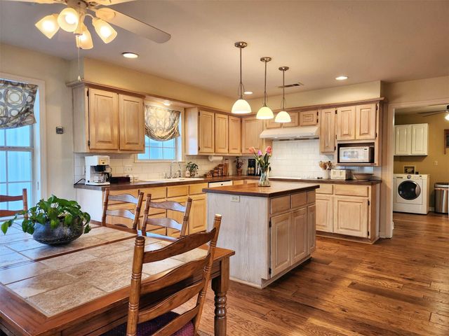 522 Christine DR, Bullard, TX 75757