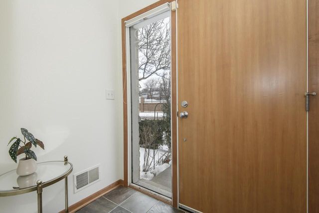 2114 N Commerce STREET, Milwaukee, WI 53212