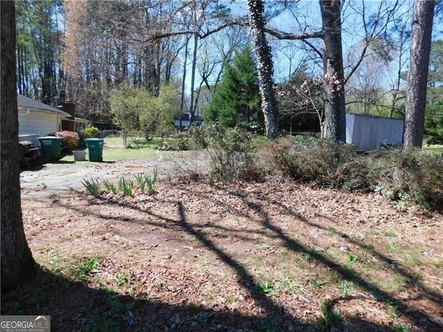 5265 Five Forks Trickum Road SW, Lilburn, GA 30047