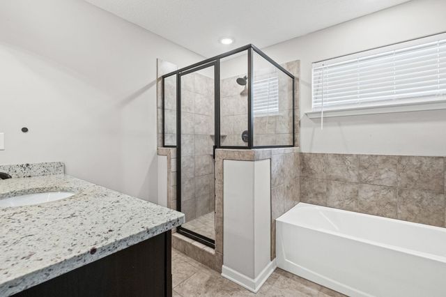 1074 CARIB LOOP W, Cordova, TN 38018