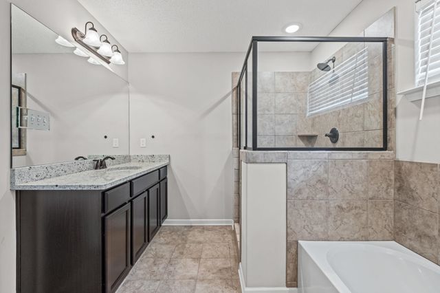 1074 CARIB LOOP W, Cordova, TN 38018