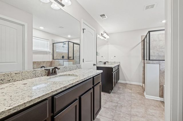 1074 CARIB LOOP W, Cordova, TN 38018