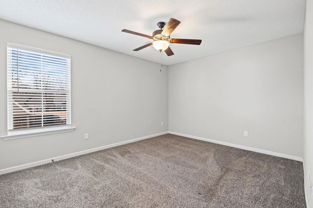 1074 CARIB LOOP W, Cordova, TN 38018