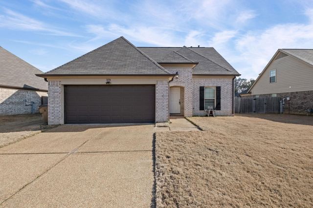 1074 CARIB LOOP W, Cordova, TN 38018