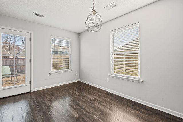 1074 CARIB LOOP W, Cordova, TN 38018