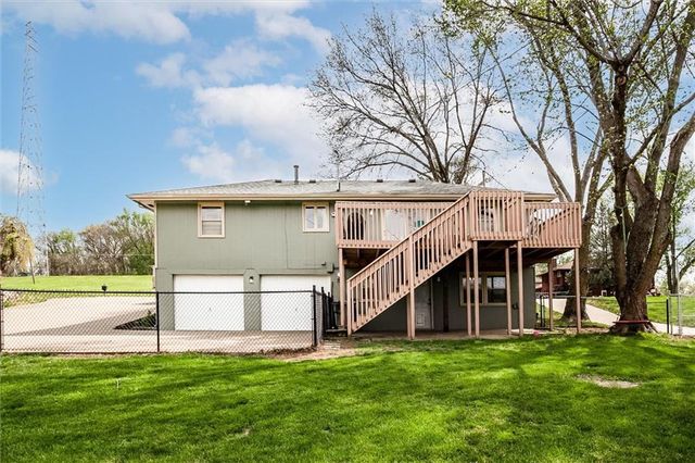 546 McDonald Road, Leavenworth, KS 66048