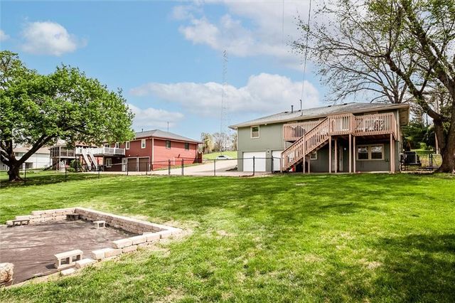 546 McDonald Road, Leavenworth, KS 66048