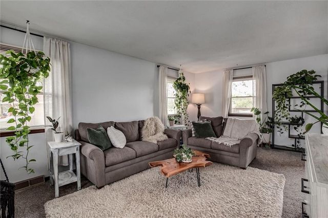 546 McDonald Road, Leavenworth, KS 66048