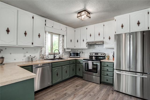 546 McDonald Road, Leavenworth, KS 66048