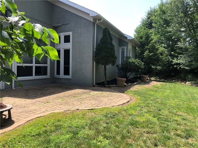 87 FARMVIEW DR, South Union Twp, PA 15401