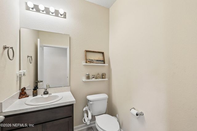 86237 MAINLINE Road, Yulee, FL 32097